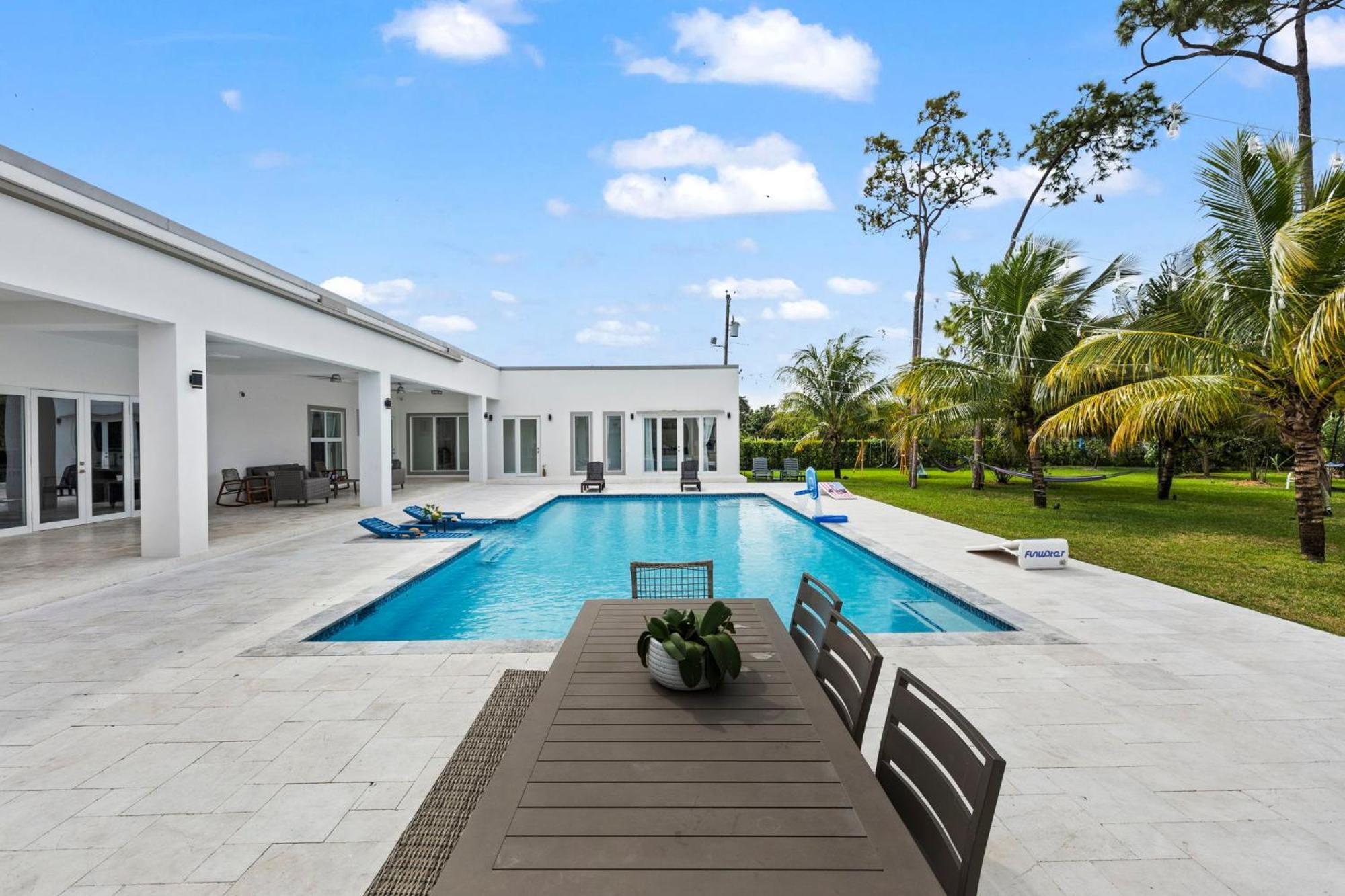 Ideal For Families The White House Of Miami Close To Miami Beaches And The Keys West Princeton Bagian luar foto