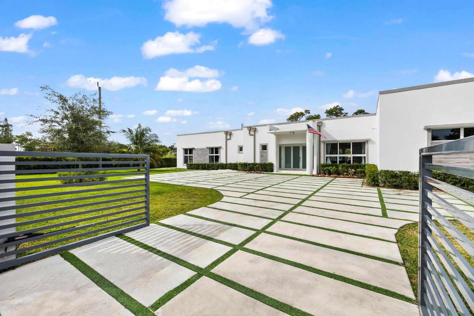 Ideal For Families The White House Of Miami Close To Miami Beaches And The Keys West Princeton Bagian luar foto